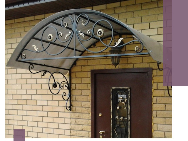 Изготовление козырьков из металла под ключ в Кушве